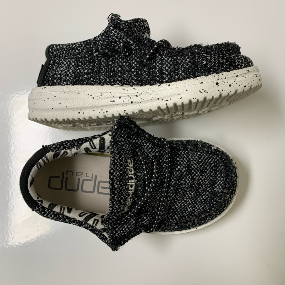 NWOT Hey Dude Black Toddler Shoe Size 6 - unworn!